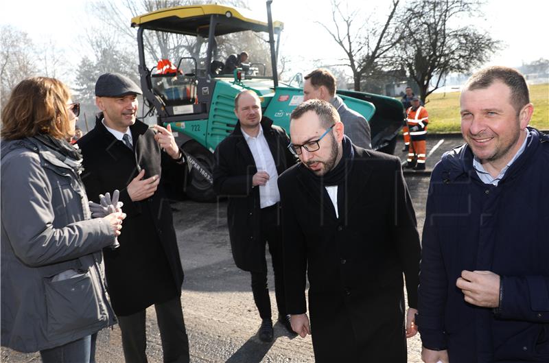 Gradonačelnik Tomašević obišao lokaciju radova na uređenju Aleje Matije Ljubeka