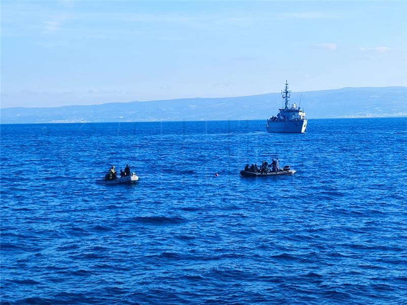 Split: Brodovi NATO skupine SNMCMG2 uplovili u vojnu luku Lora