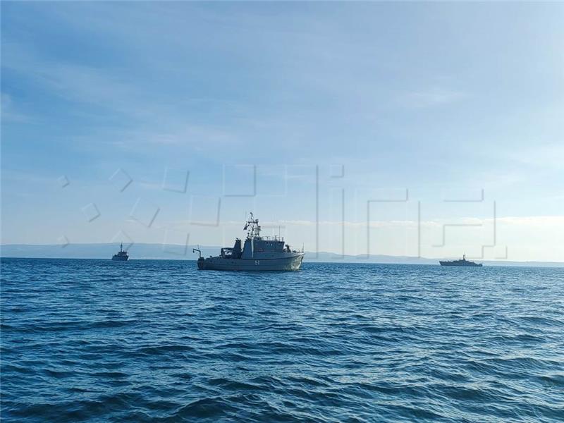 Three vessels of NATO Mine Countermeasures Group arrive at Port Lora in Split