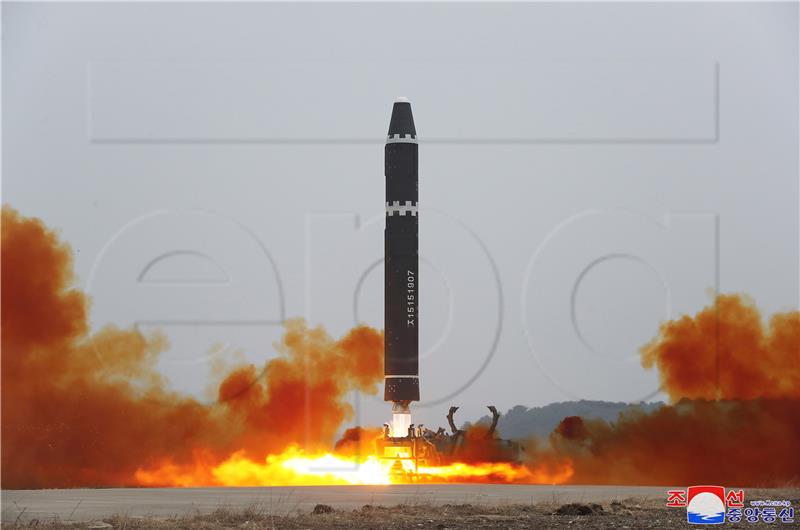 NORTH KOREA DEFENSE MISSILE LAUNCH