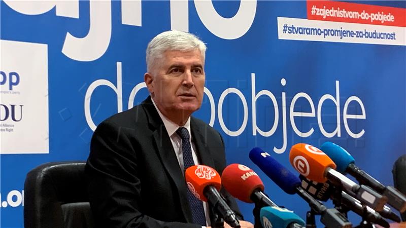 Bosnia Croat leader: Blockade will fail, new authorities in Federation by week's end