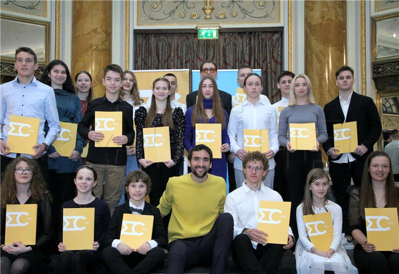 Marin Čilić foundation awards 25 scholarships to gifted musicians and athletes