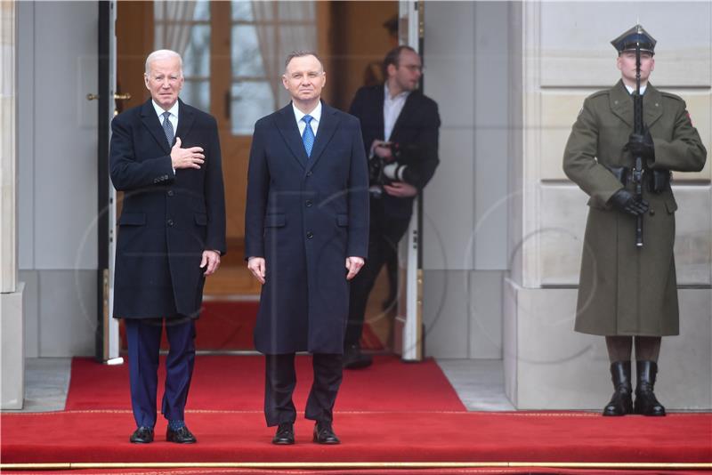 Biden u Varšavi obećao da će SAD i dalje "nepokolebljivo" pomagati Ukrajini