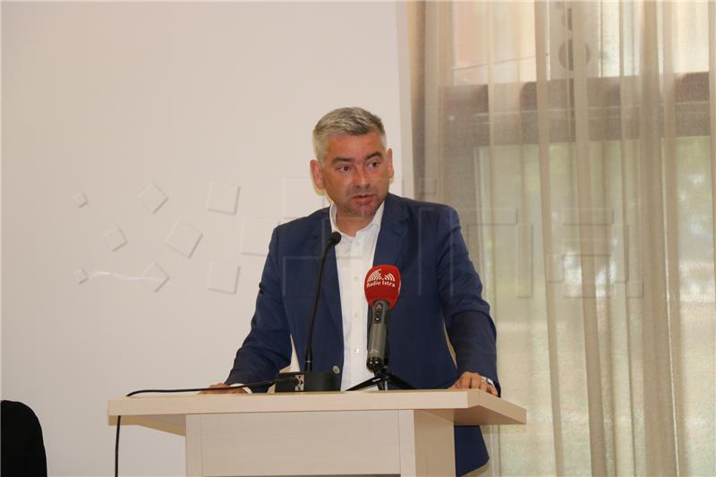 Župan Miletić: Ulaganje u obrazovanje prioritet