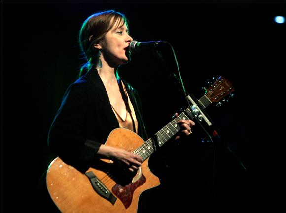 Initimna večer Suzanne Vega u srpnju u Lisinskom