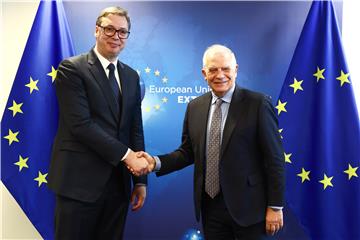 Vučić pod pritiskom desne oporbe zbog plana za Kosovo