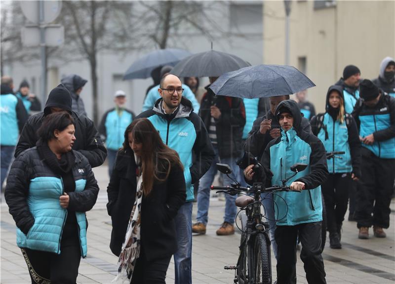 Wolt delivery workers hold protest in Zagreb