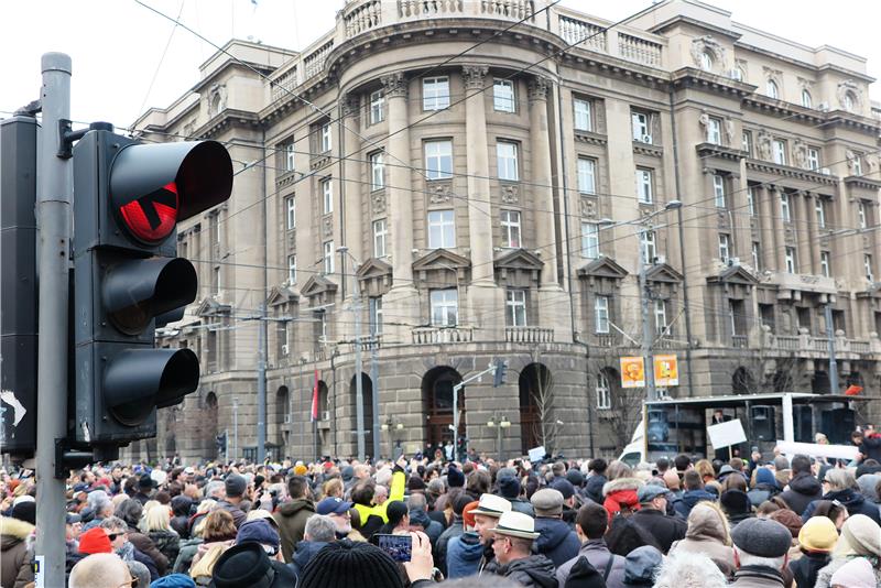 Beograd: Prosvjed podrške tužiteljicama smijenjenim sa slučaja korupcije u EPS-u