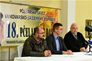 Vinkovci: Najavna konferencija povodom 18. Pčelarskih dana