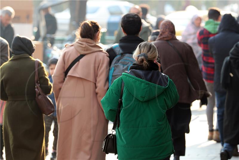 Iran će i dalje kažnjavati žene zbog kršenja islamskih propisa odijevanja