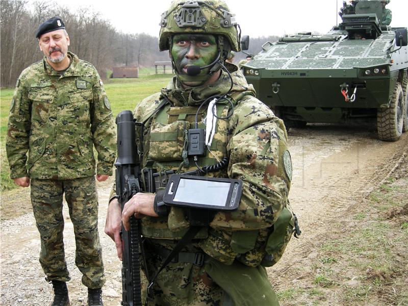 Croatian-made advanced army radio device presented