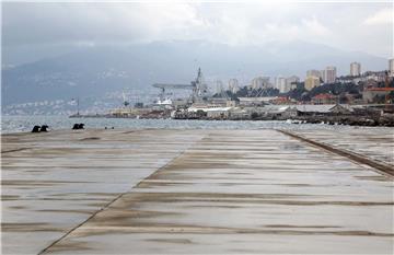 Premijer Plenković i danska premijerka obišli kontejnerski terminal u Rijeci