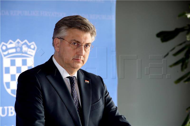 Plenković: Milanović drawing attention away from issues related to his family