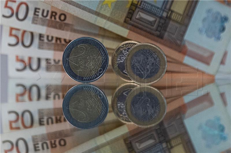 Average net monthly pay in Zagreb €1,220