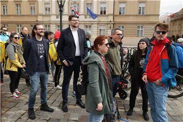 Prosvjed Inicijative zajednice Wolt dostavljača