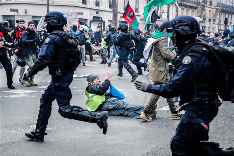 FRANCE DEMONSTRATION PENSIONS