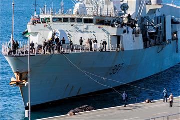 Kanadska fregata HMCS Fredericton uplovila u splitsku luku