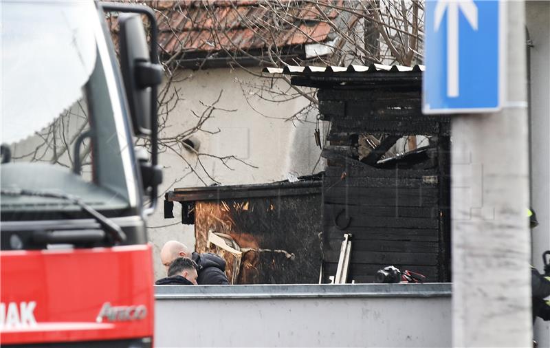 U garaži na Ferenščici u kojoj je izbio požar nađene bombe, policija privela vlasnika