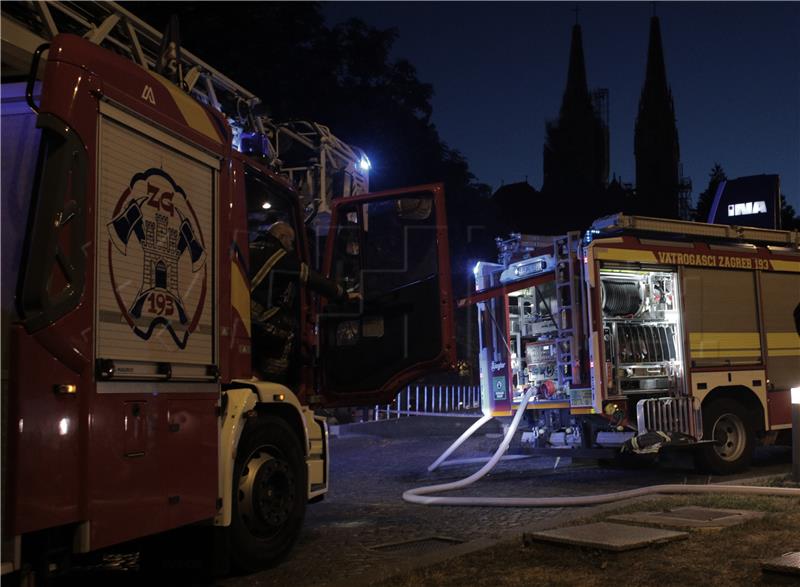 Ugašen požar u podrumu na zagrebačkom Trgu bana Jelačića