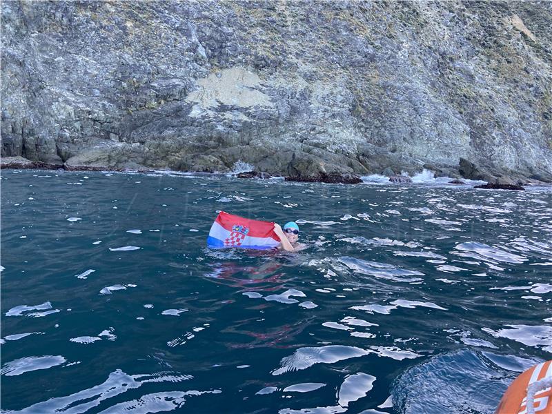 Croatia's Dina Levačić swims Cook Strait