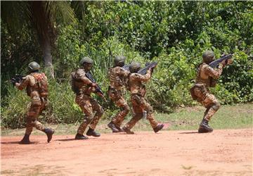 IVORY COAST FLINTLOCK MILITARY EXERCISE