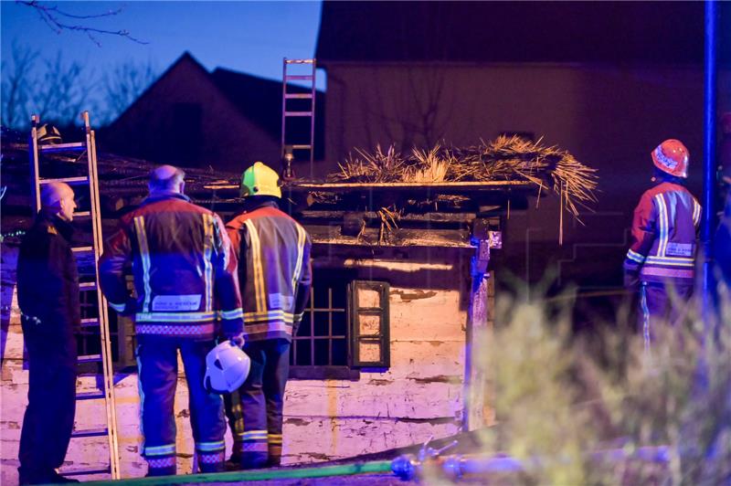 Izgorjelo krovište zgrade Zavičajnog muzeja u Varaždinskim Toplicama