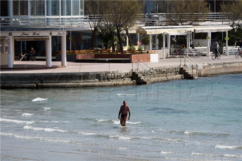 Bačvice plaža pred zaključenjem stečaja, imovina - kiosk, dva tuša i tepih