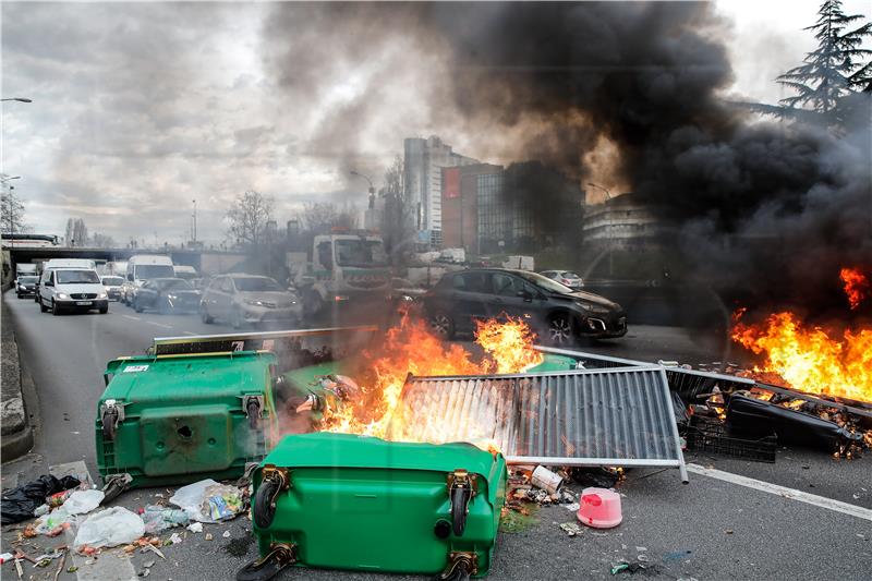 FRANCE PENSION PROTEST TRAFFIC BLOCKADE