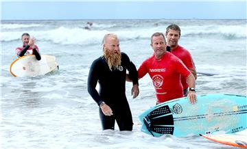 AUSTRALIA SURFING CURIOSITIES