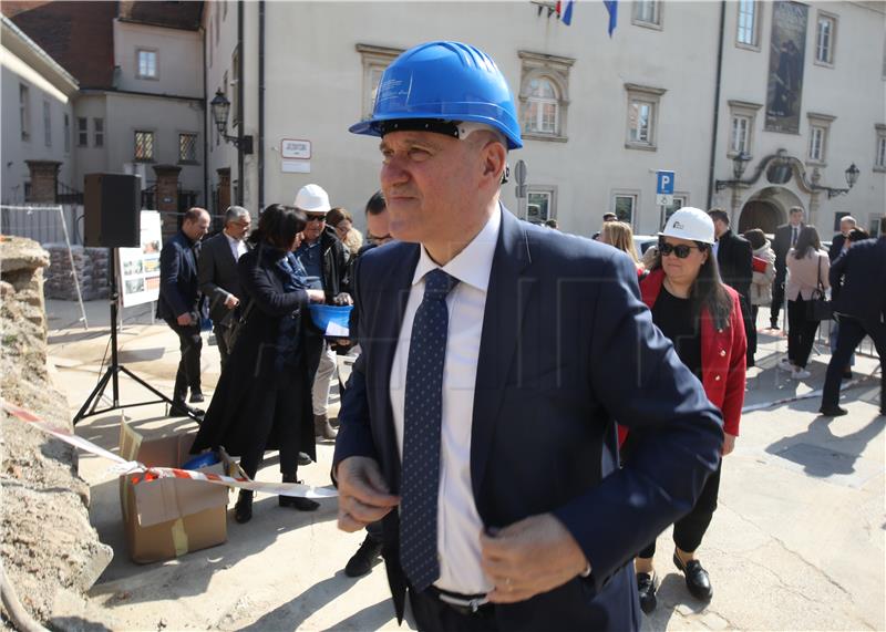 Bačić: Currently 126 public buildings in Zagreb under reconstruction