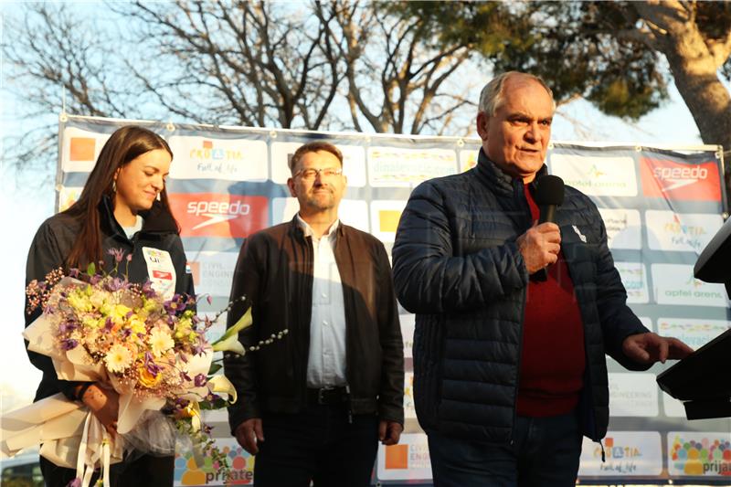 Doček plivačice Dine Levačić u Solinu