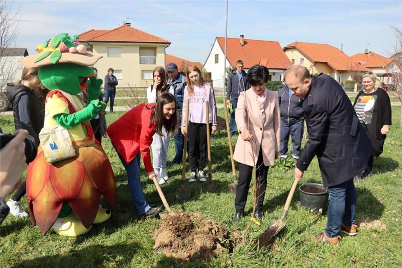 Hrvatska Amazona: Sadnjom Šume hrane obilježen Sat za planet Zemlju