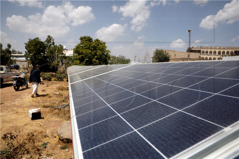 Kineska kompanija želi u Zimbabveu graditi plutajuću solarnu elektranu