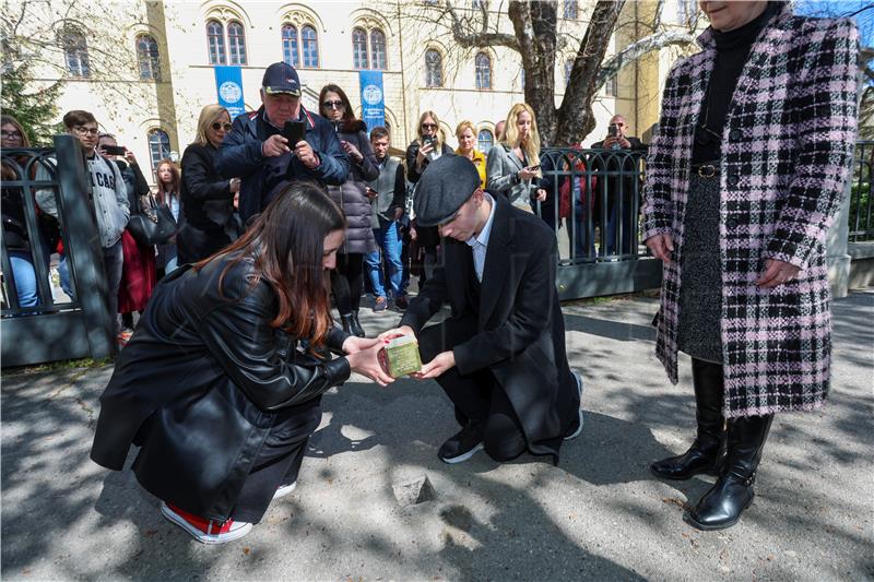 Kamen spoticanja za Borisa Hanžekovića ispred Pravnog fakulteta