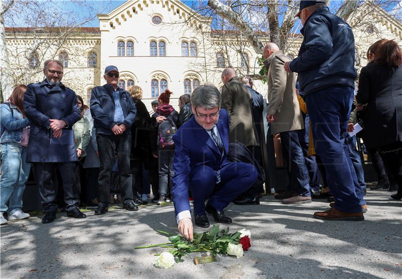 Kamen spoticanja za Borisa Hanžekovića ispred Pravnog fakulteta