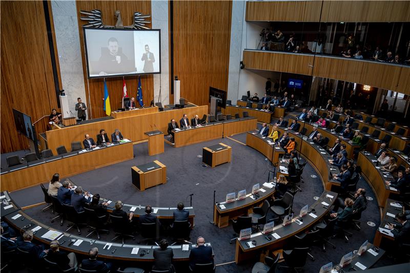 Austrija: Zastupnici FPO-a napustili parlament zbog govora Zelenskija