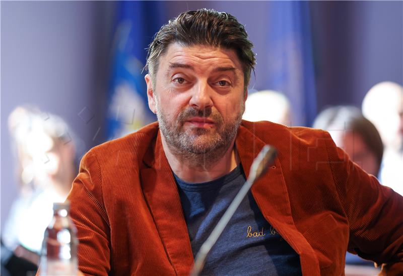 Okrugli stol "Kreativne industrije na internetu"