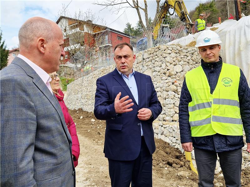 Krapina: Bačić obišao radove na sanaciji klizišta