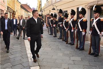 Milanović obišao 15. Obrtnički ulični sajam u Varaždinu