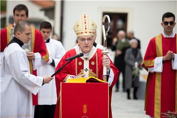 Bozanić: Križni put tiče se svakoga od nas