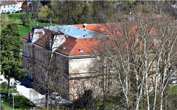 Zbog previsoke ponude, poništava se natječaj za obnovu OŠ Dragojle Jarnević