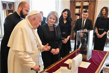 Papa s predsjedateljicom Vijeća ministara BiH, pozvao na izgradnju suživota