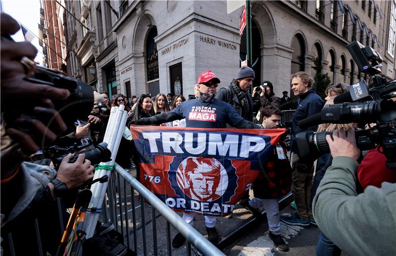 Trump se izjašnjava o krivnji na sudu u povijesno prvom takvom slučaju u SAD-u