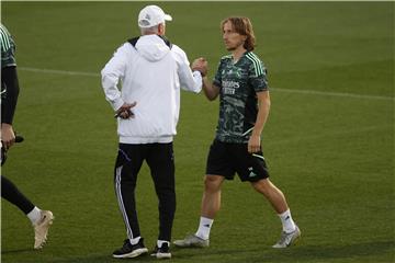 Ancelotti: Modrić je nedodirljiv, ali ne mora igrati