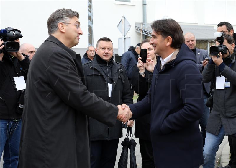 Vlada ustupa zemljište za gradnju nogometnog kampa u Velikoj Gorici (šire)