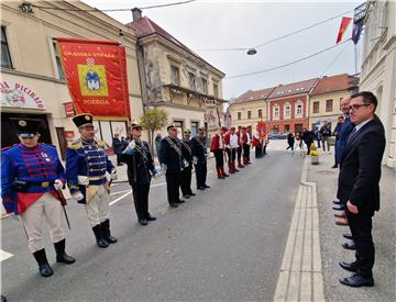 Povijesne postrojbe u Krapini na 500. rođendanu 'Kostelske uskrsne pištole'