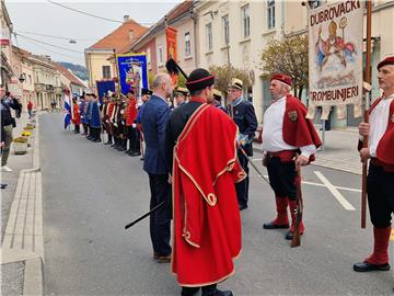 Povijesne postrojbe u Krapini na 500. rođendanu 'Kostelske uskrsne pištole'