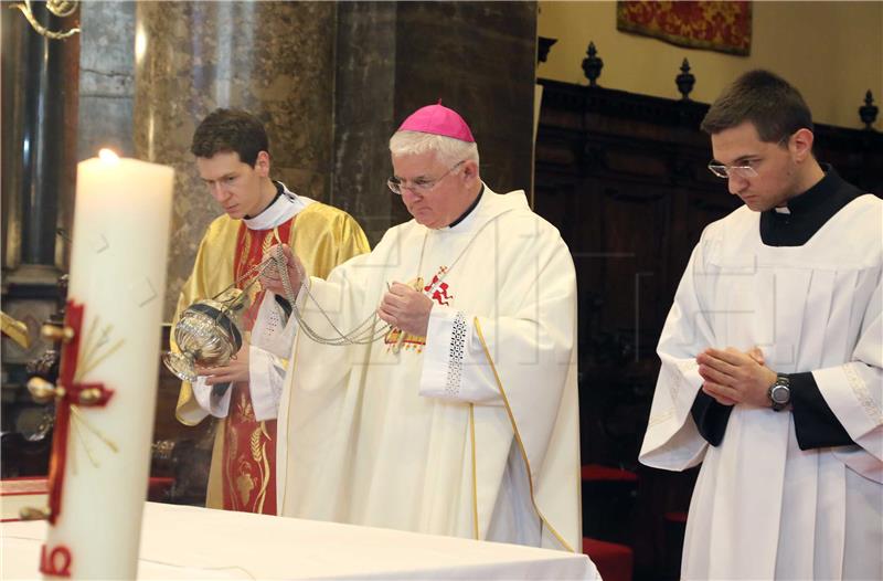 Mons. Uzinić: Uskrsnuće se događa kada je ljubav jača od mržnje, a oprost od osvete 