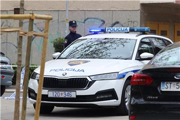 Policija i dalje se traga za četvoricom bjegunaca te za crnim mercedesom