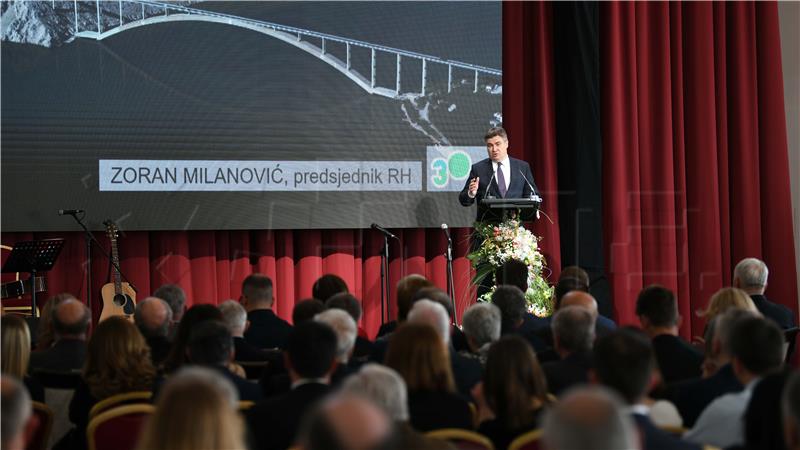 Milanović sudjelovao na akademiji povodom 30. obljetnice Primorsko-goranske županije